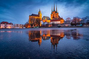 Erfurt - Place de la cathédrale dans le miroir sur Martin Wasilewski