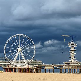 Scheveningen-Pier kurz vor einem Gewitter von Rini Braber