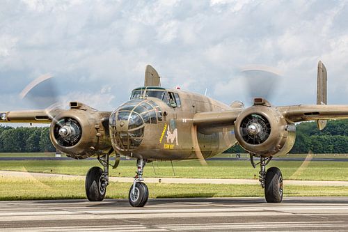 North American B-25N Mitchell op vliegbasis Volkel.