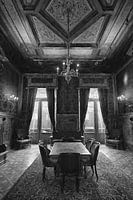 Chambre rétro riche en antiquités