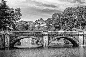Idyllische Seimon Ishibashi und Nijubashi mit Kaiserpalast | monochrom