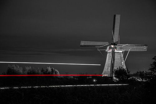 Mill Kinderdijk Red Lines by John Ouwens