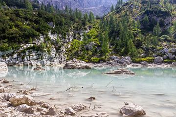 Lago di Sorapis, Dolomites by Tine Depré