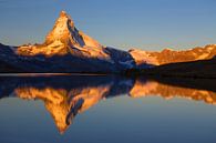 Magic sunrise on the Matterhorn mountain in the Swiss Alps by Menno Boermans thumbnail
