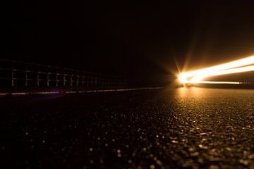 Auto in de nacht by Robin Steen