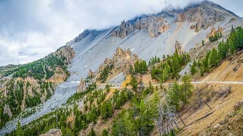 OP DE TOP VAN DE COL DE L’'’IZOARD, HET VERLATEN HUISJE