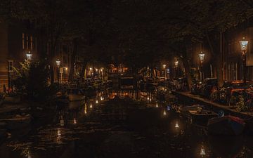 Tanners' canal Amsterdam by ZHENG ART