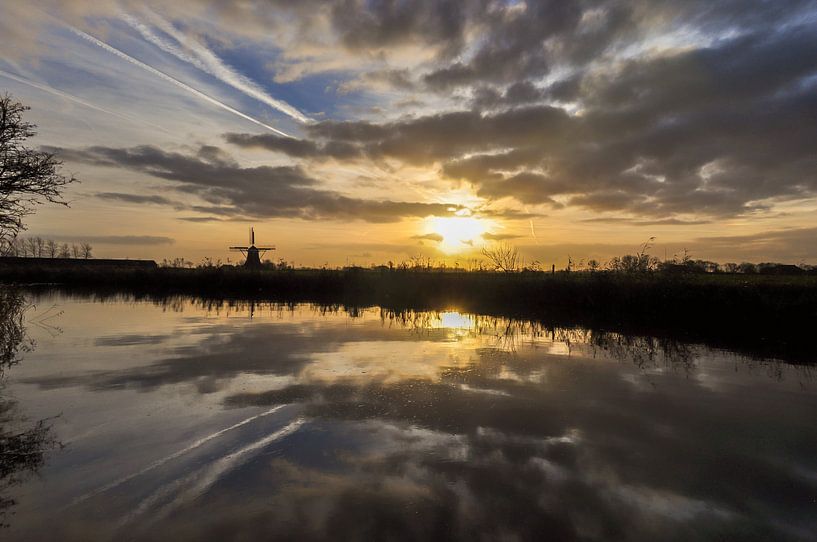 Spiegelung einer Windmühle / Spiegelung einer Windmühle von Henk de Boer