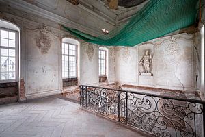 Verlassene Treppe im Ballsaal.