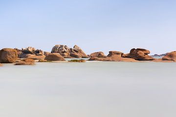 Rotsen in zee aan de Roze Granietkust in Frankrijk I