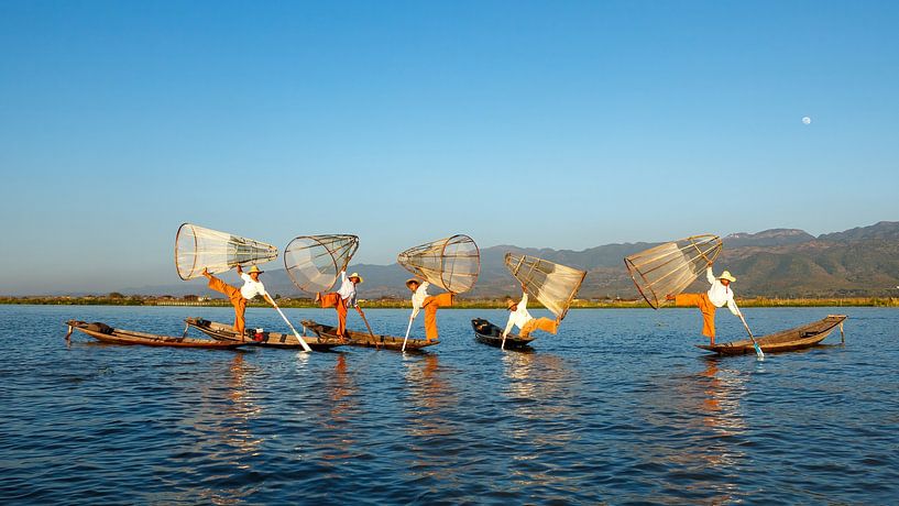 Die Fischer vom Inle See in Myanmar von Roland Brack