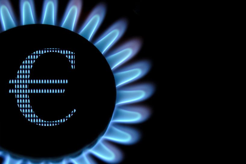 Gas € van Richard Wareham