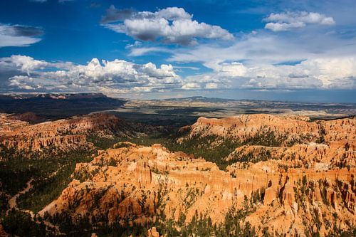 canyon de bryce sur Ilya Korzelius