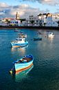 Boote in der Charca de San Ginés, Arrecife, Insel Lanzarote von Carlos Charlez Miniaturansicht