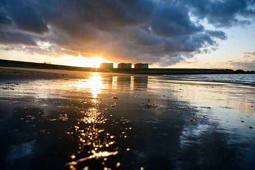 Zonsondergang Wemeldinge van Liefs van Peet