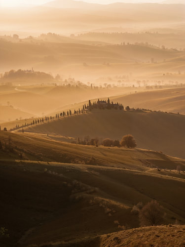 Tuscany in autumn – Val d’'’Orcia poster