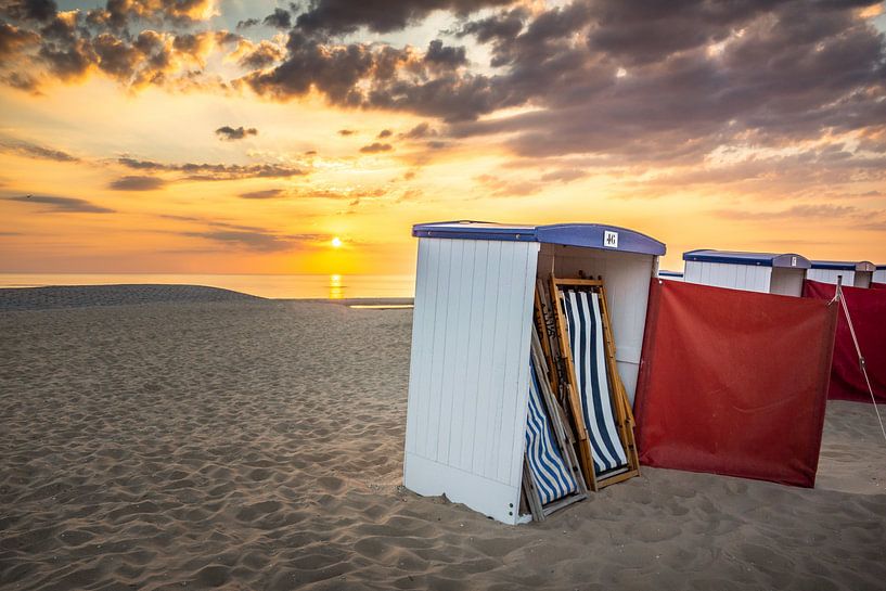 Sonnenuntergang am Strand von Katwijk von Hanno de Vries