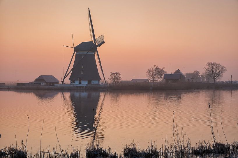 Foggy sunrise by Arjen Roos