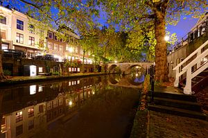 Oudegracht in Utrecht tussen Hamburgerbrug en Weesbrug van Donker Utrecht