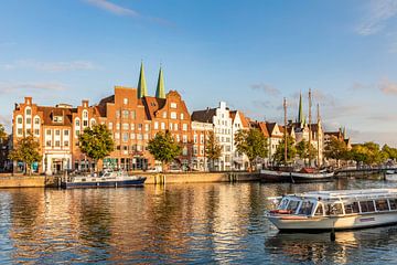 Museumhaven en historische oude binnenstad van Lübeck