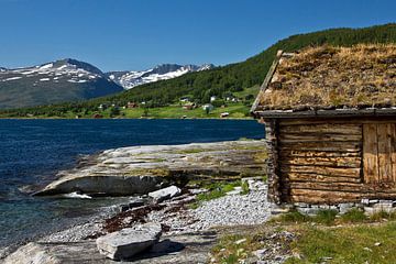 Hütte am Fjord von Anja B. Schäfer