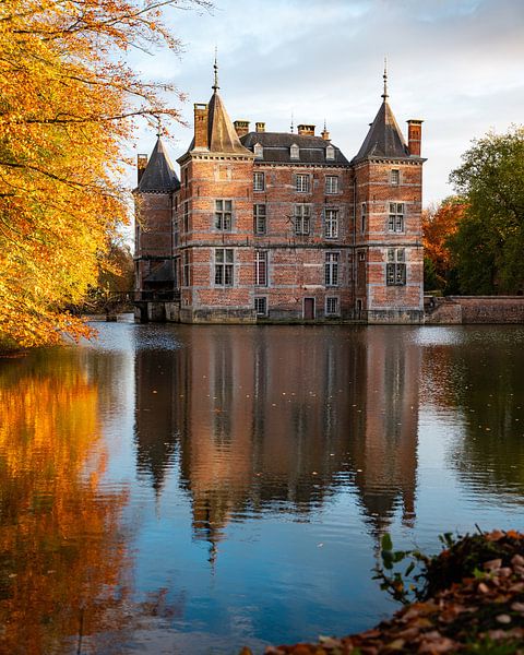 Château d'Anvaing in autumn glow by Hans Huys