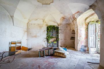 Chambre abandonnée dans un monastère
