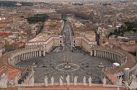 Saint Peter's - Rome - Vatican City by Erik van 't Hof