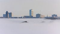 Zandvoort unter einer Nebelbedeckung von Remco Van Daalen Miniaturansicht