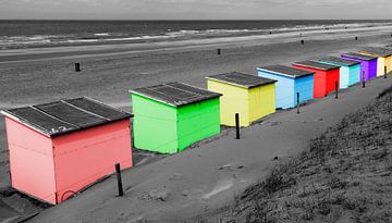 Gekleurde strandhuisjes van Menno Schaefer
