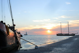 Ameland zonsondergang van Rinnie Wijnstra (FotoAmeland )