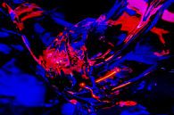 Implosie van rood en blauw IJs van Alice Berkien-van Mil thumbnail