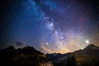 Sterrenhemel boven de Zwitserse Alpen van Maurice Haak thumbnail