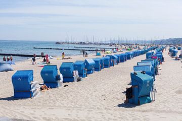 Strand met strandstoelen, Kühlungsborn, Mecklenburg-Voor-Pommeren, Duitsland, Europa