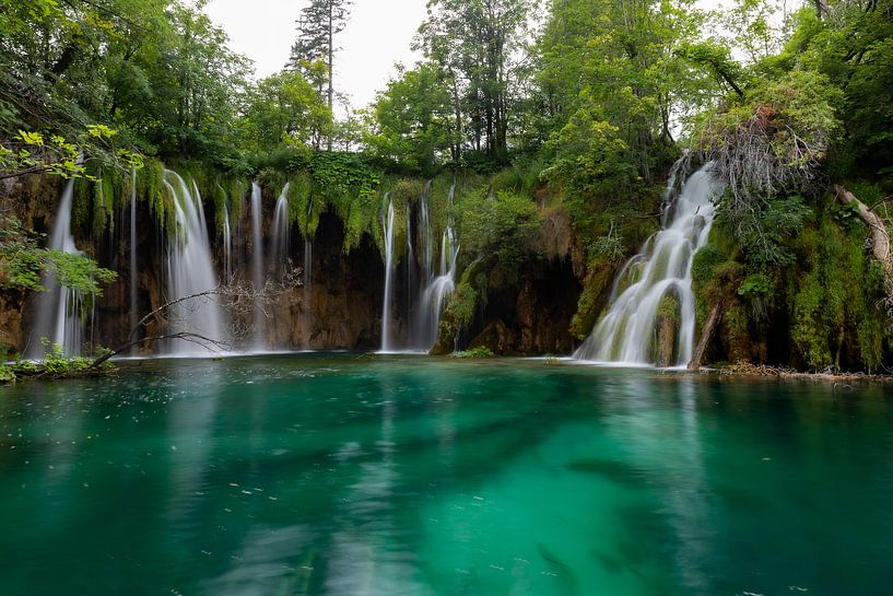Bezaubernde Wasserfälle: Gelassene Schönheit an den Plitvicer Seen von Jeroen de Weerd