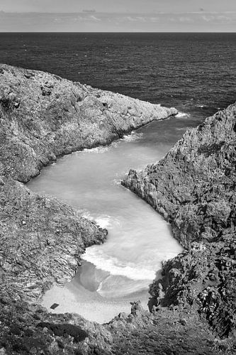 Seitan Limania Bay op Kreta in Griekenland. Zwart-witfoto.
