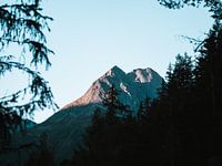 Lever de soleil en montagne