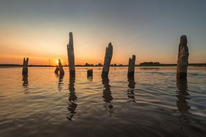 Zonsondergang bij rivier de Lek van Moetwil en van Dijk - Fotografie