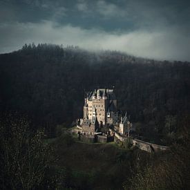 Burg Eltz by Rene scheuneman