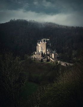 Burg Eltz by Rene scheuneman