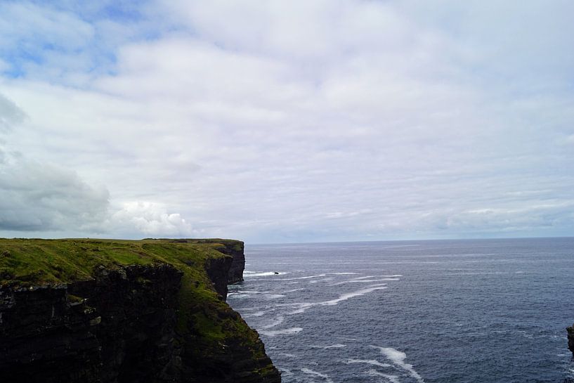 The Kilkee Cliffs in Ireland by Babetts Bildergalerie