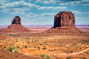 route à travers Monument Valley