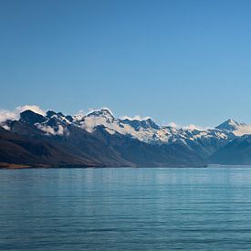 Mount Cook near Lake Tekapo in New Zealand by Carmen Kuijper