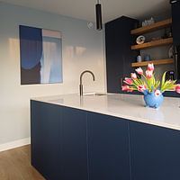 Photo de nos clients: Abstrait moderne "Indigo&quot ; par Carla Van Iersel, sur ArtFrame