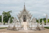 Weißer Tempel in Thailand von Richard van der Woude Miniaturansicht