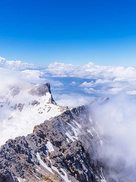 Vue de la Zugspitze près de Garmisch-Partenkirchen en Bavière sur Rico Ködder