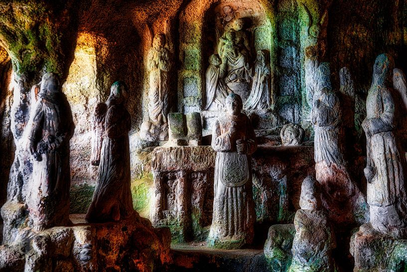 Cave church by Jürgen Wiesler