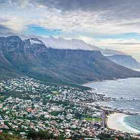 Uitzicht Valsbaai Zuid-Afrika van Tom de Groot