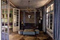 Manoir Neglected elegance