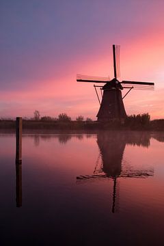 Windmühlen bei Sonnenaufgang von Andrea Ooms